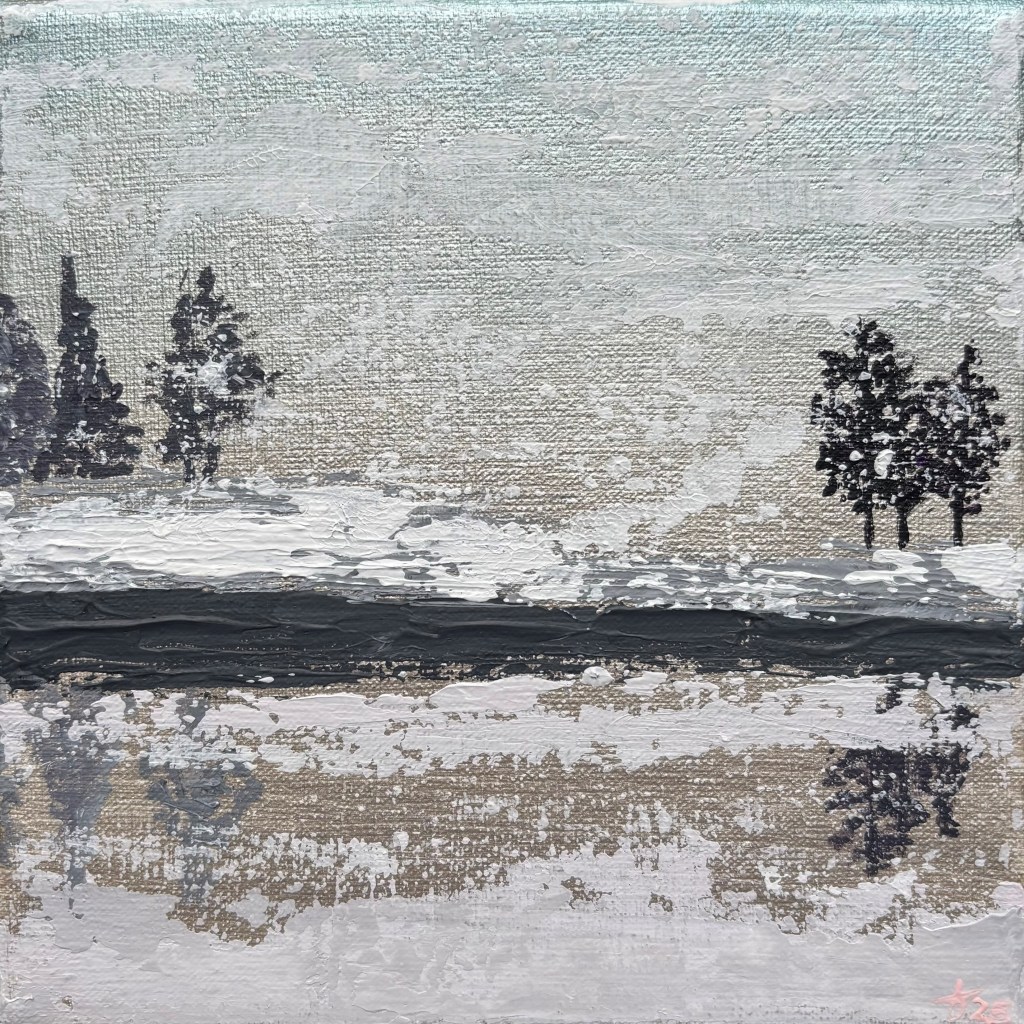 Small winter landscape in grey and white with tree silhouettes and a dark waterline, painted with textured strokes.
Klein winterlandschap in wit en grijs met silhouetten van bomen en een donkere waterlijn, geschilderd in dikke textuur.