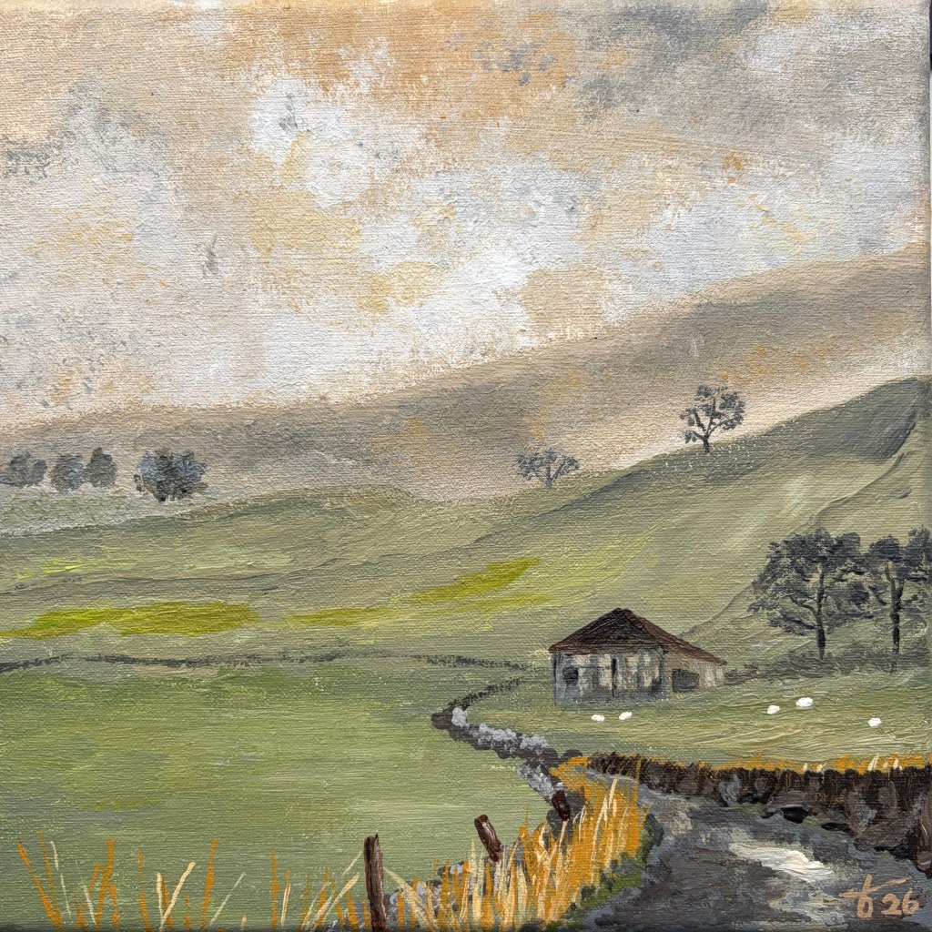 Klein landschapsschilderij met een slingerende weg, stenen muurtjes, groene heuvels, een boerderij en een mistige lucht.